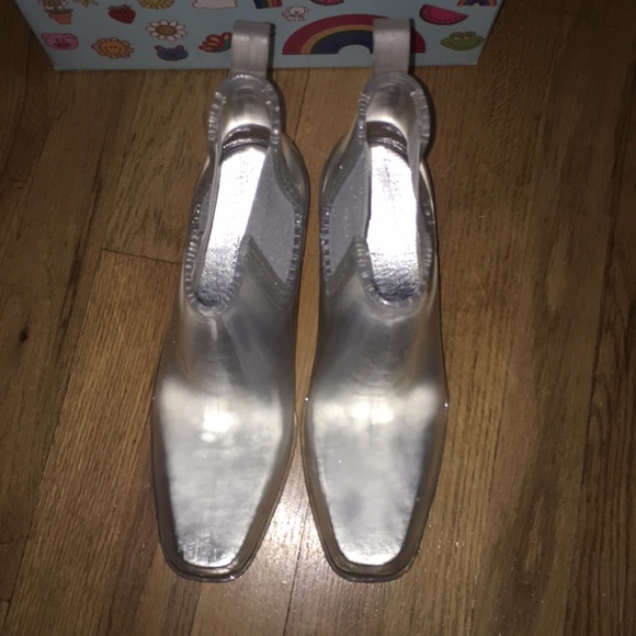 Clear Jeffrey Campbell rain boots with block heels - Picture 3 of 3